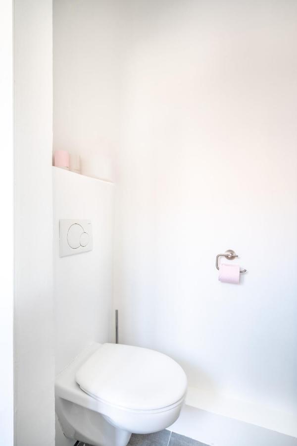 The Rose Suites Μπριζ Εξωτερικό φωτογραφία