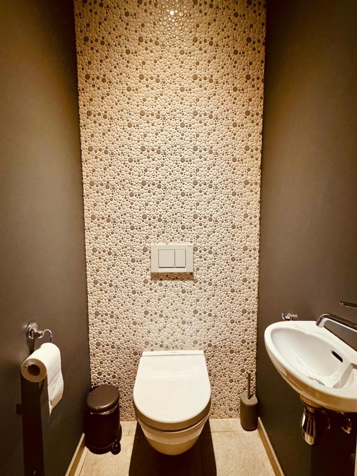 The Rose Suites Μπριζ Εξωτερικό φωτογραφία